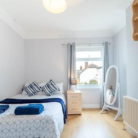 2 Bedroom Apartment Southend-On-Sea Esterno foto