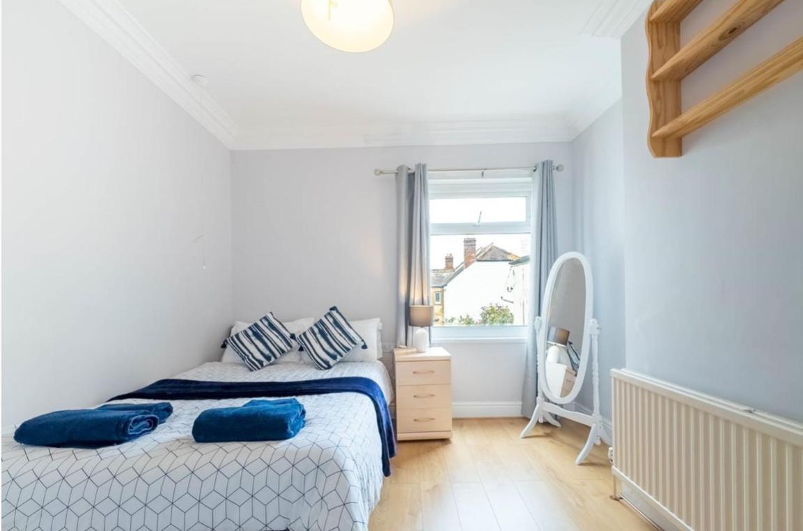 2 Bedroom Apartment Southend-On-Sea Esterno foto