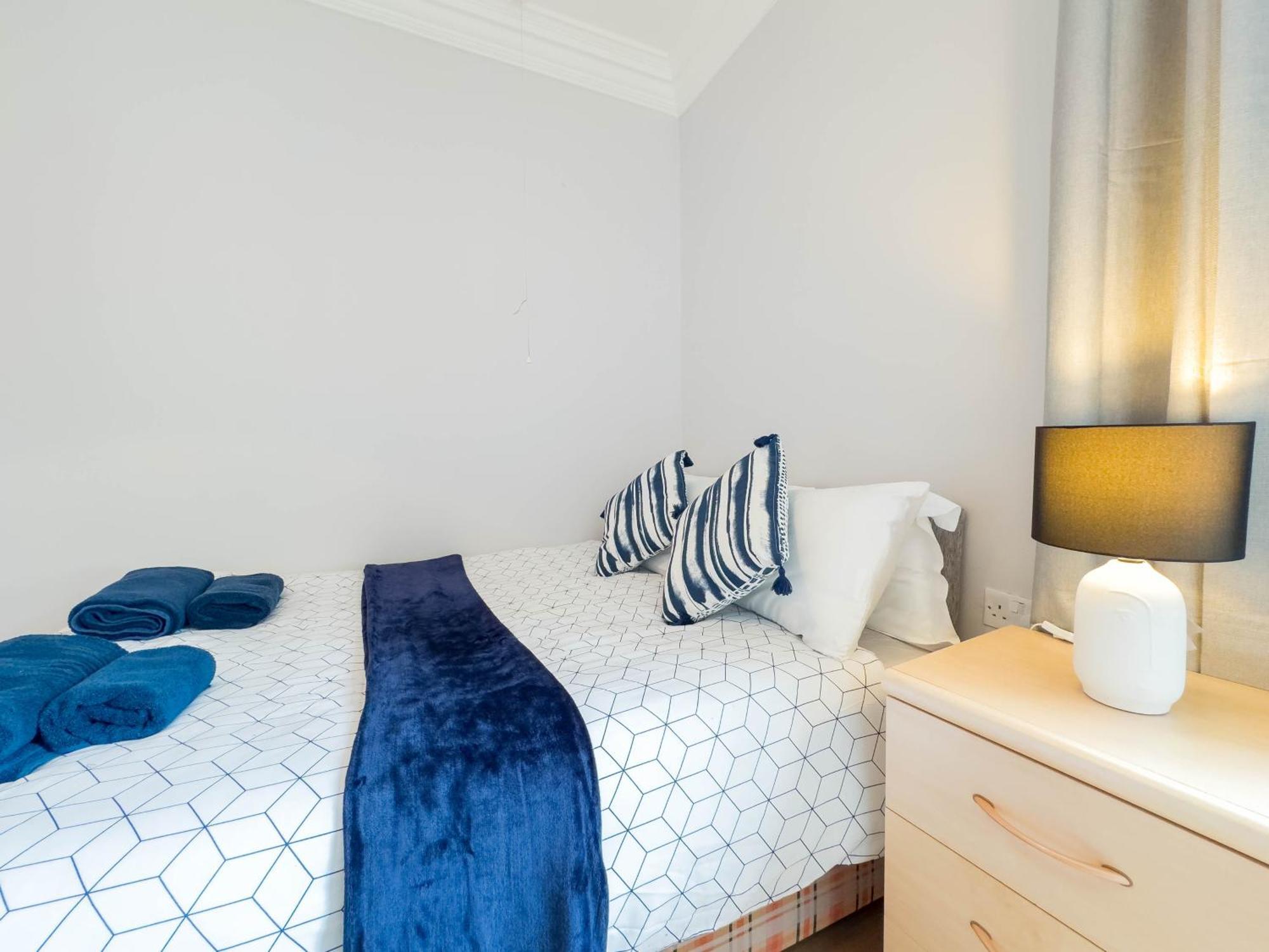 2 Bedroom Apartment Southend-On-Sea Esterno foto