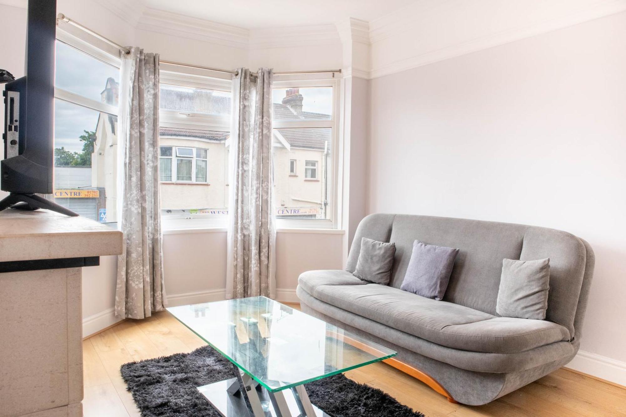 2 Bedroom Apartment Southend-On-Sea Esterno foto
