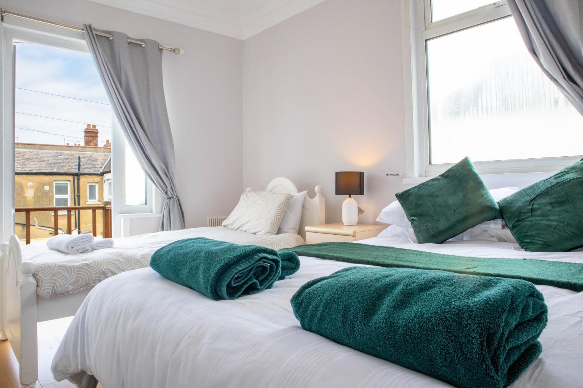 2 Bedroom Apartment Southend-On-Sea Esterno foto